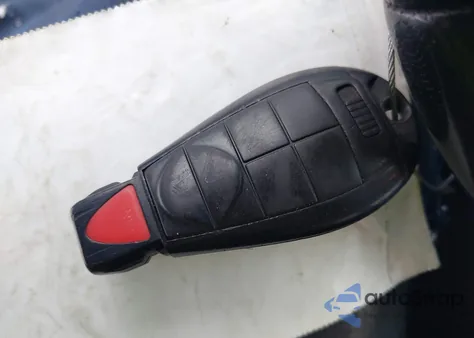 2014 Jeep Cherokee Latitude из США, поврежденный, VIN 1C4PJMCS1EW138201